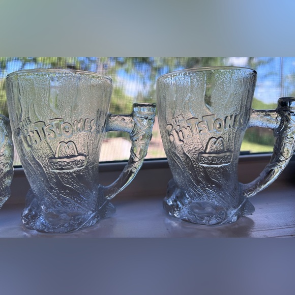 Five piece set…1990 Vintage McDonald’s Flintstone mugs. - Picture 2 of 6
